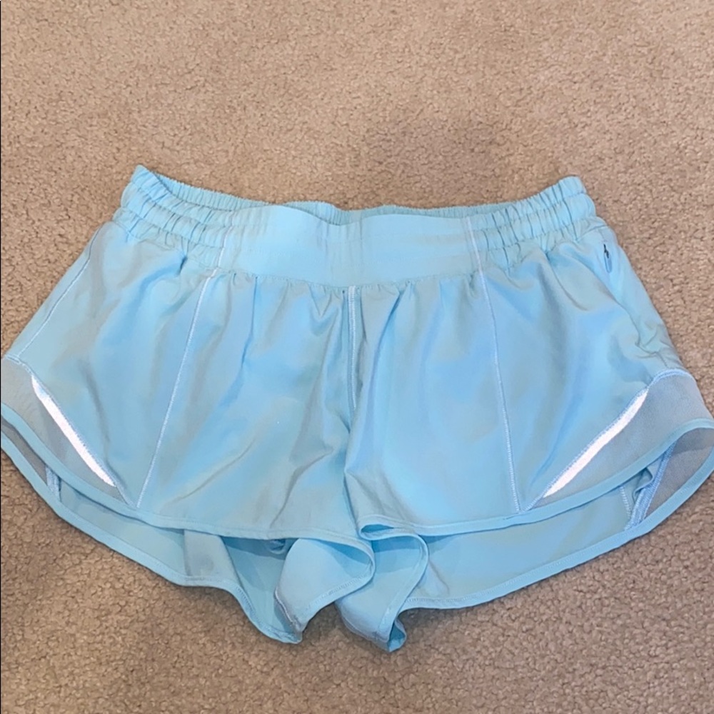 Lululemon Hotty Hot Short 2.5